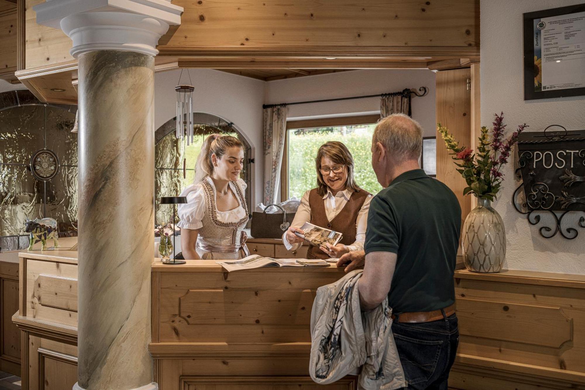 Biohotel Rastbichlhof Neustift im Stubaital Bagian luar foto